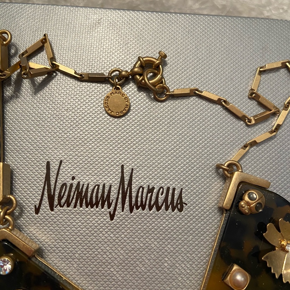 Marc by Marc Jacobs Necklace Tortoise Gold Flower